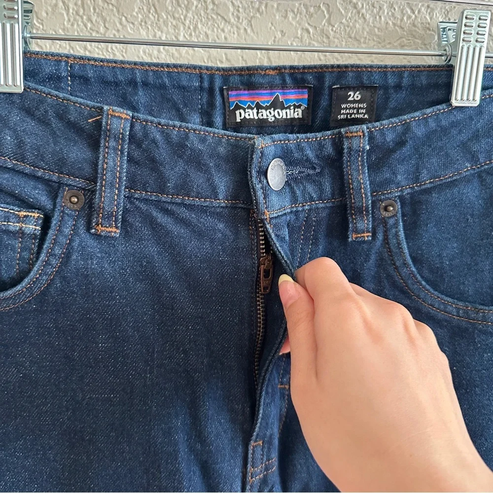 Patagonia Women's Dark Wash Blue Navy Straight-Leg Denim Jeans Size 26 - Picture 2 of 9